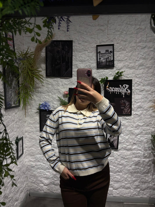 Polo leggera in maglia a righe larghe con colletto e bottoni