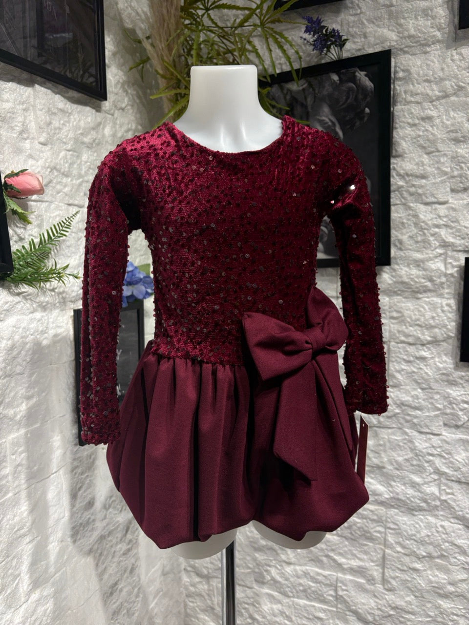 Abito bordeaux con paillettes e fiocco laterale 4-14 anni