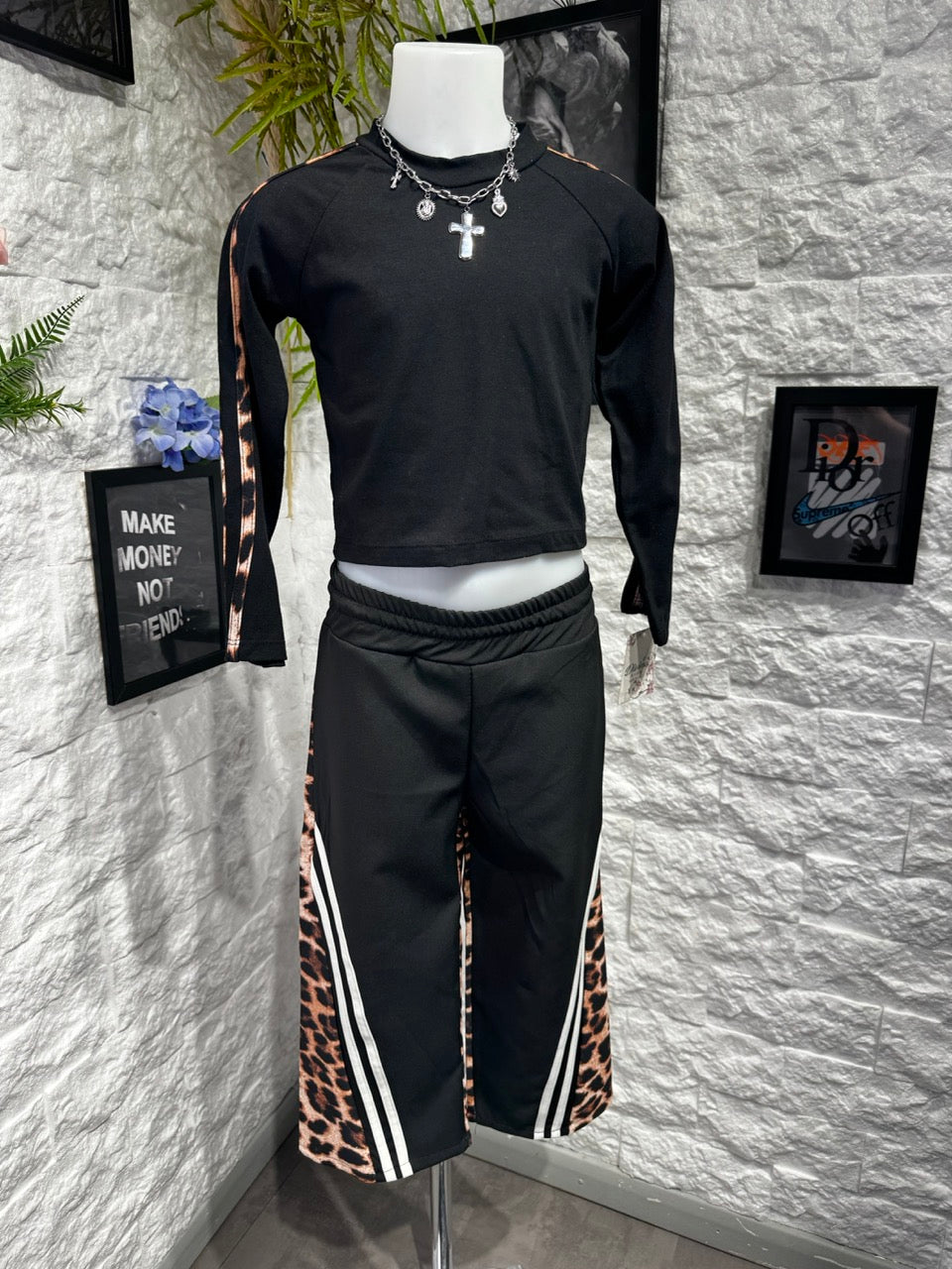 Completo nero con crop e pantalone palazzo bande leopardate - GARZATO 4-14 anni