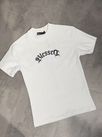 T-shirt bianca con stampa "BLESSED" e croce 10-16 anni