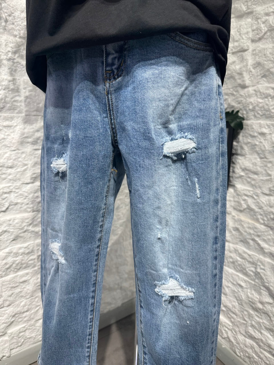 Jeans baggy azzurro in denim con strappi 8-16 anni