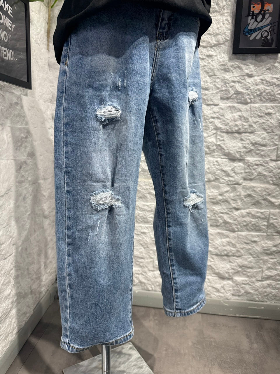 Jeans baggy azzurro in denim con strappi 8-16 anni