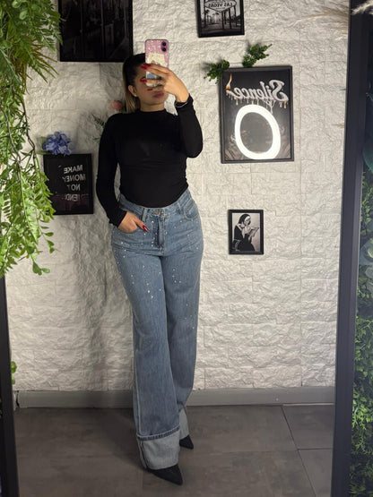 Jeans wide leg blu chiaro slavato con risvolto e strass brillantinati