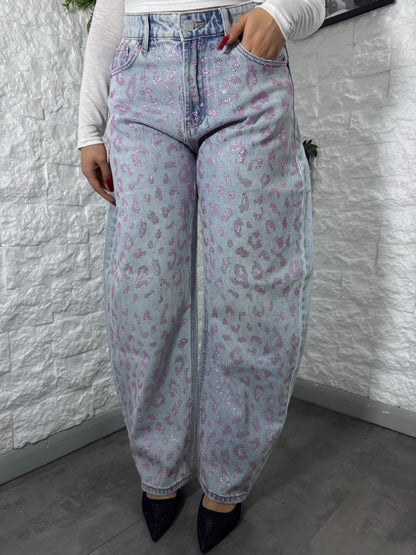Jeans baggy chiaro in denim con brillantini rosa