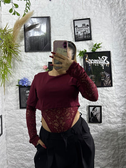 Body in pizzo con copri spalle tinta unita