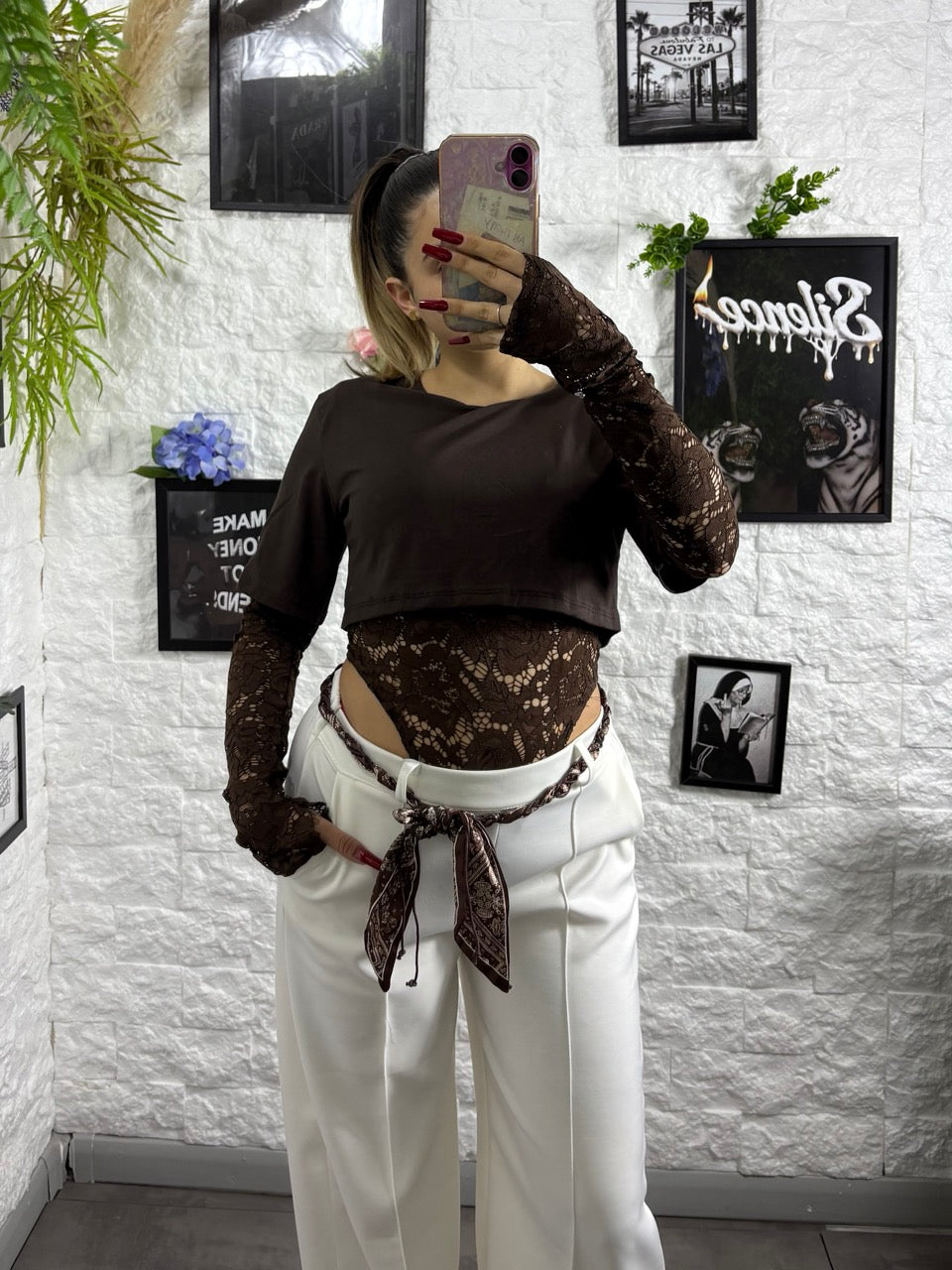 Body in pizzo con copri spalle tinta unita