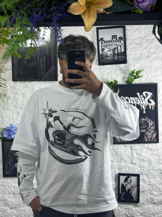 T-shirt long sleeve bianca con stampa flame - OVERSIZE