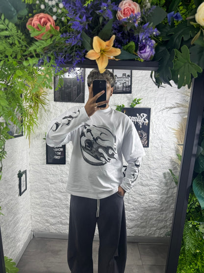 T-shirt long sleeve bianca con stampa flame - OVERSIZE