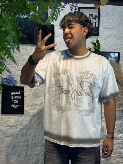 T-shirt bianca con stampa 88 e scritta in brillantini - OVERSIZE