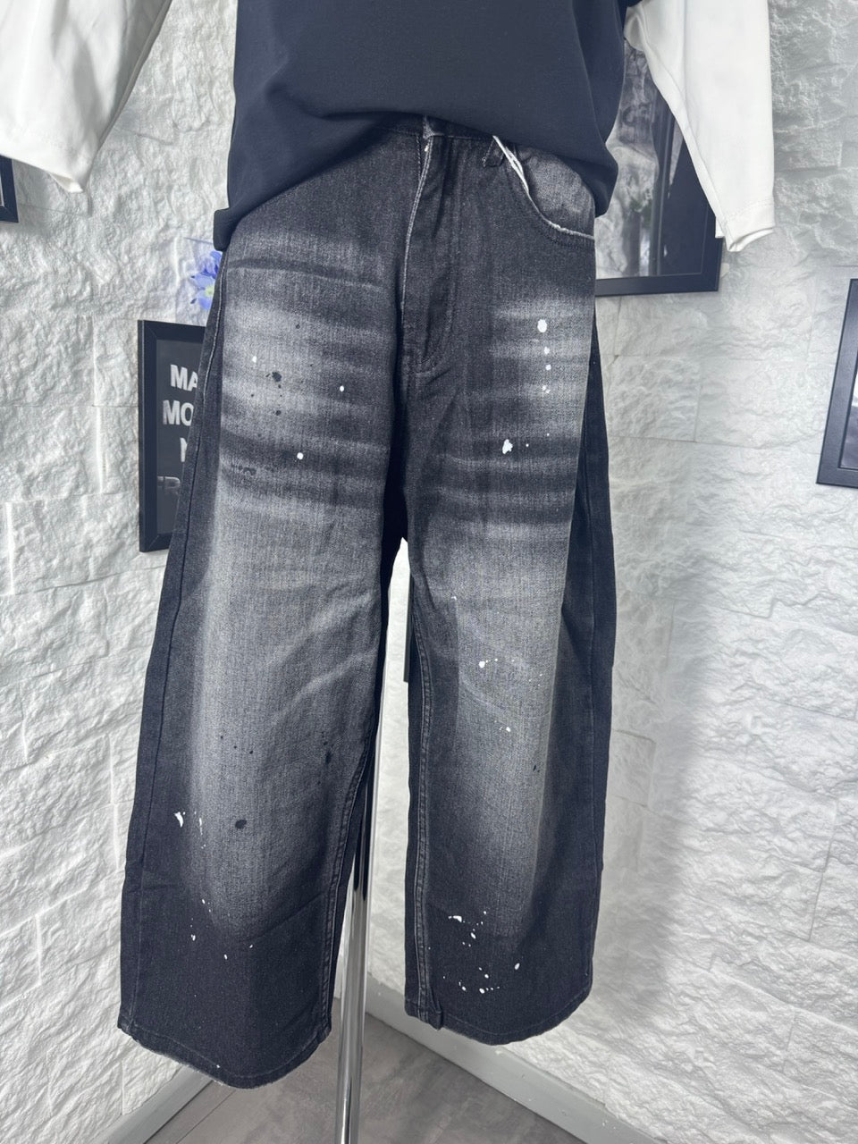 Jeans balloon nero in denim slavato con schizzi di vernice 6-16 anni