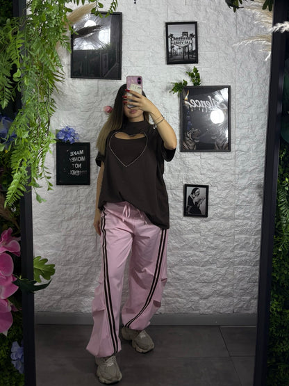 Pantalone in tessuto tecnico con bande laterali e laccio lungo