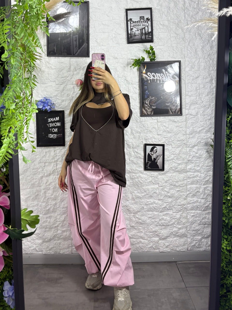 Pantalone in tessuto tecnico con bande laterali e laccio lungo