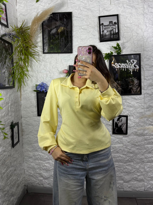 Maglia con colletto e bottoni regolabile in vita in tinta unita - REGULAR