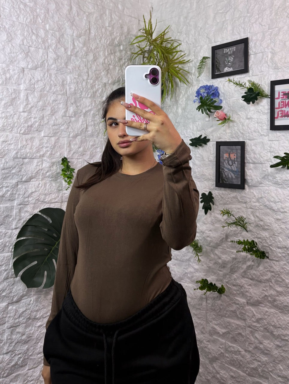 T-shirt in tinta unita a manica lunga con fit aderente