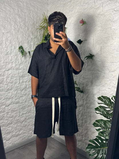 Completo nero simil lino camicia a polo e bermuda con tasconi