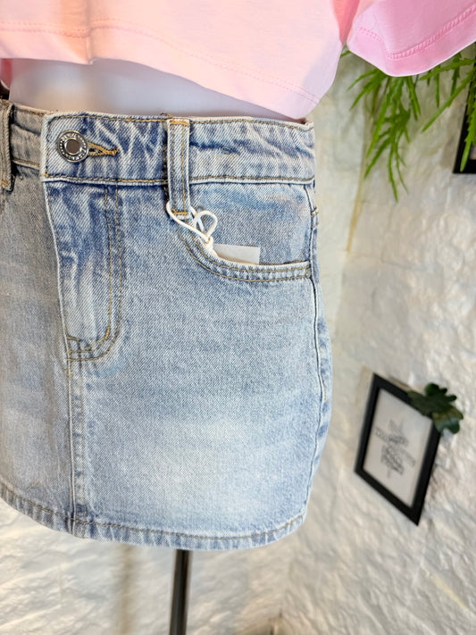 Gonna in denim chiaro con tasca rosa brillantinata 6-16 anni