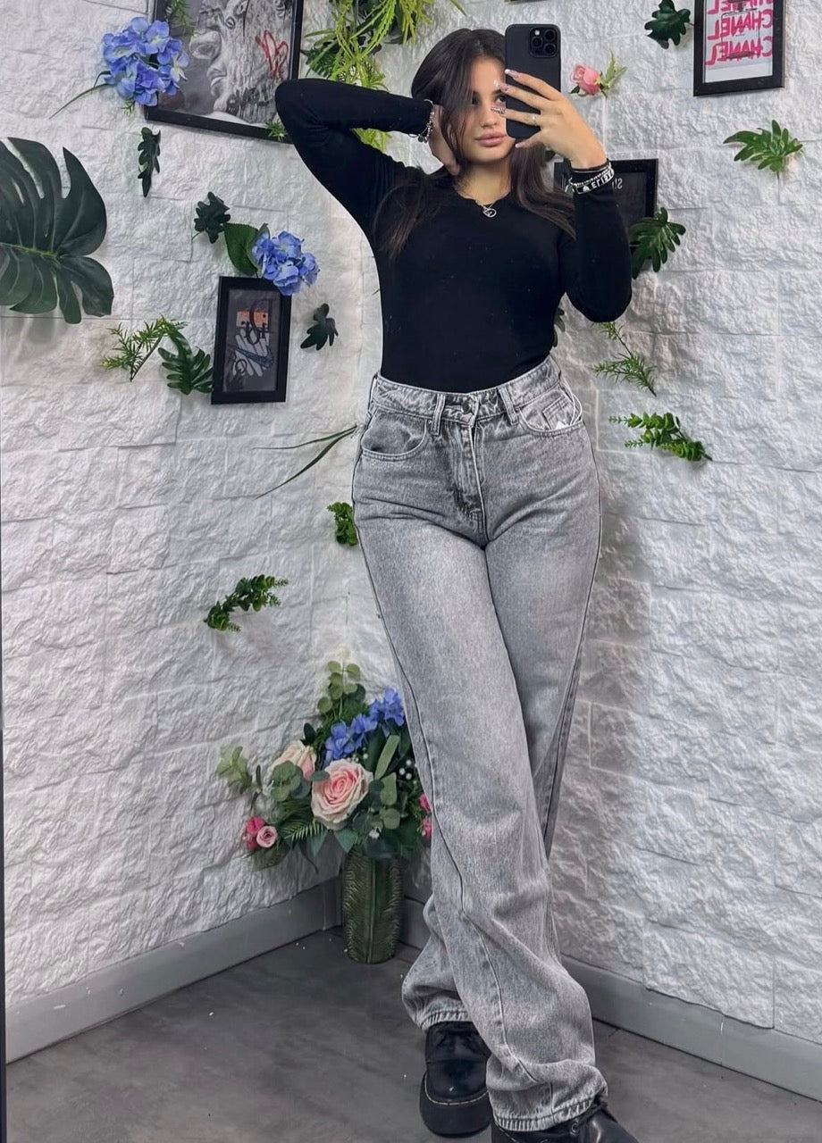 Jeans a palazzo grigio chiaro con finti strappi