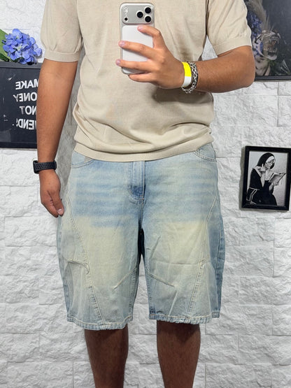 Bermuda balloon sabbiato chiaro in denim con cuciture frontali