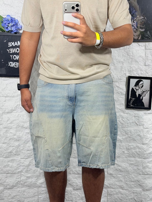 Bermuda balloon sabbiato chiaro in denim con cuciture frontali