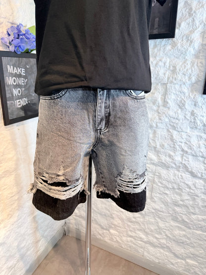 Jeans bermuda grigio slavato con strappi e fondo sfrangiato - 6-16 anni