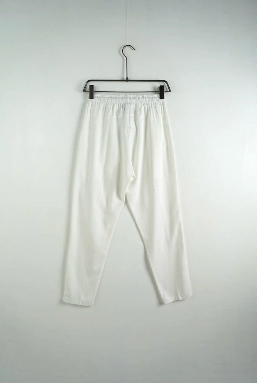 Pantalone panna in misto lino con elastico e laccio in vita