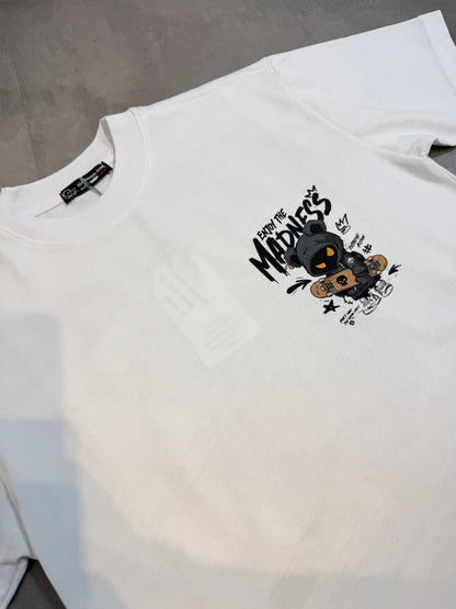 T-shirt bianca con stampa "ENJOY THE MADNESS" e orsetto 10-16 anni