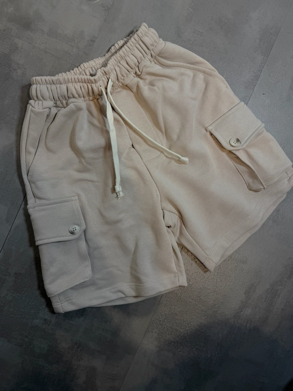 Bermuda cargo beige celeste in cotone con tasche laterali 6-16 anni