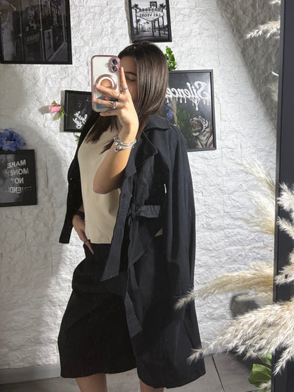 Completo in denim con giacca con laccio e bermuda