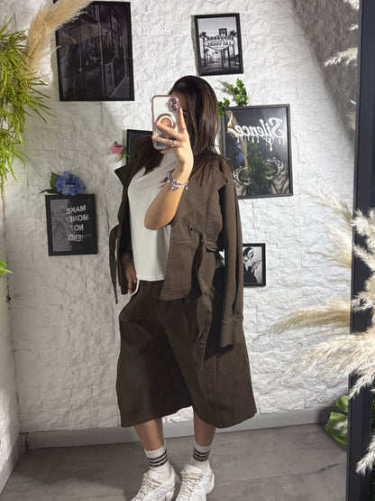 Completo in denim con giacca con laccio e bermuda