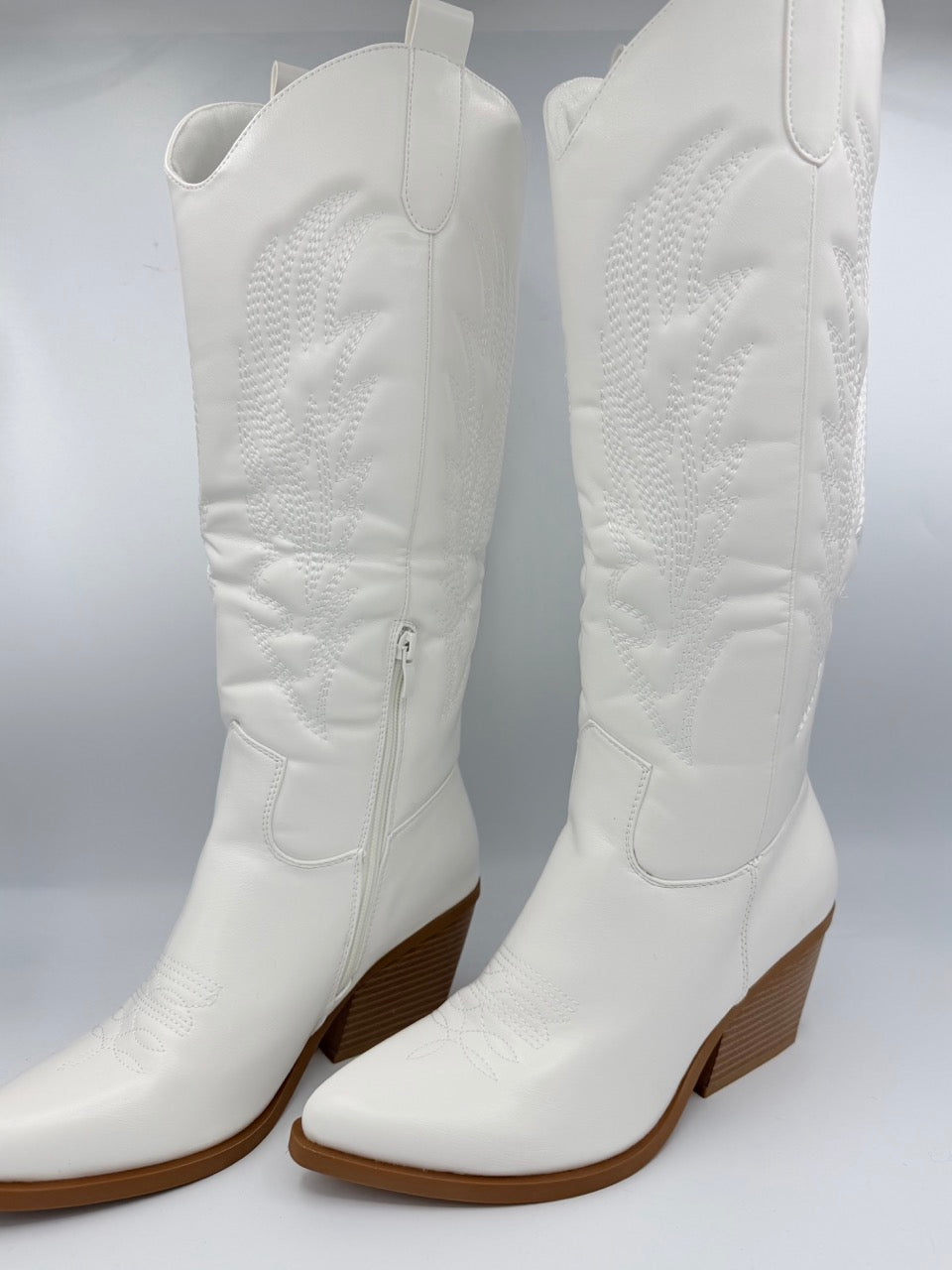 Stivale texano bianco in ecopelle con cuciture decorative