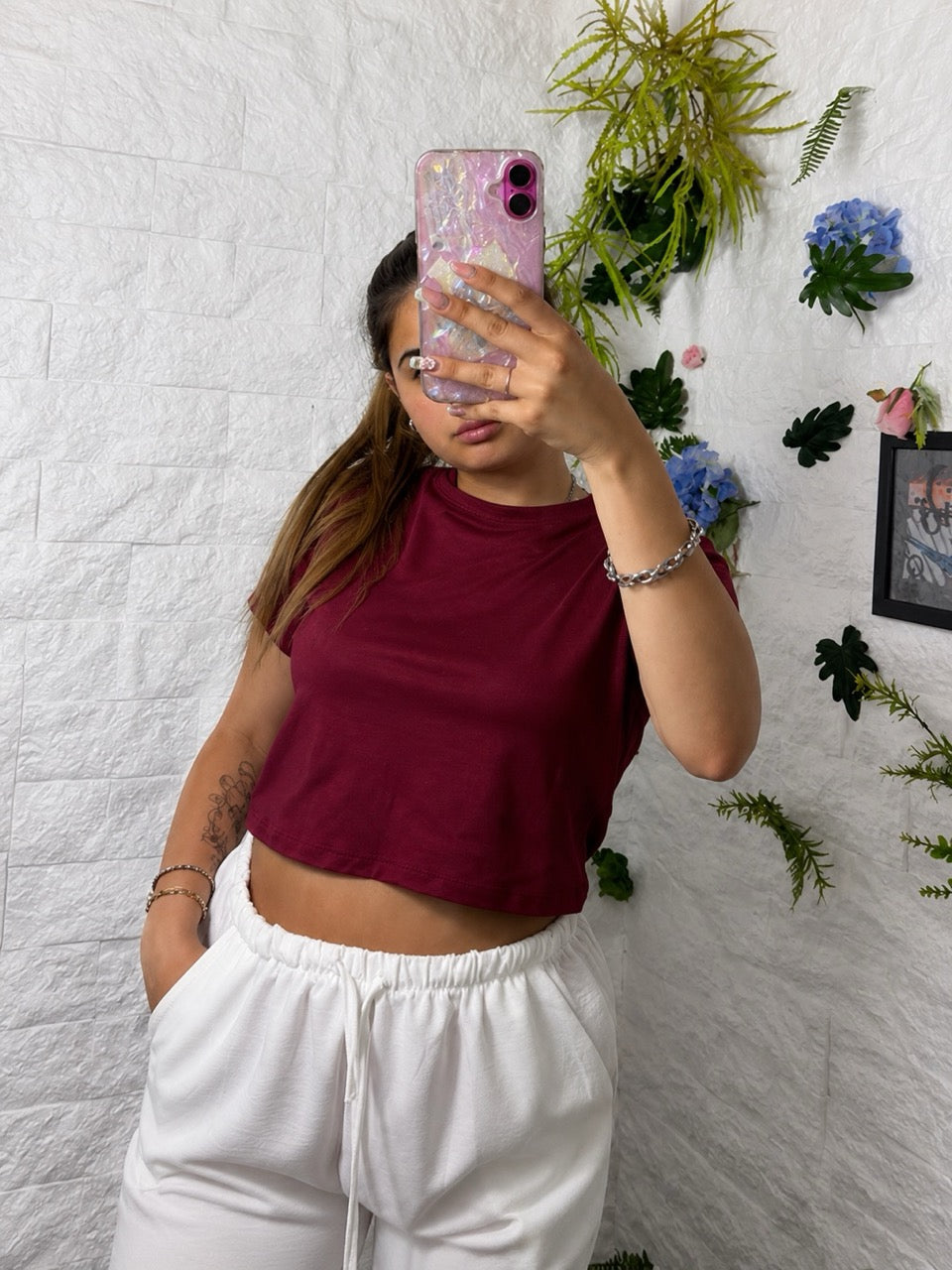 T-shirt crop-top a tinta unita con manica corta