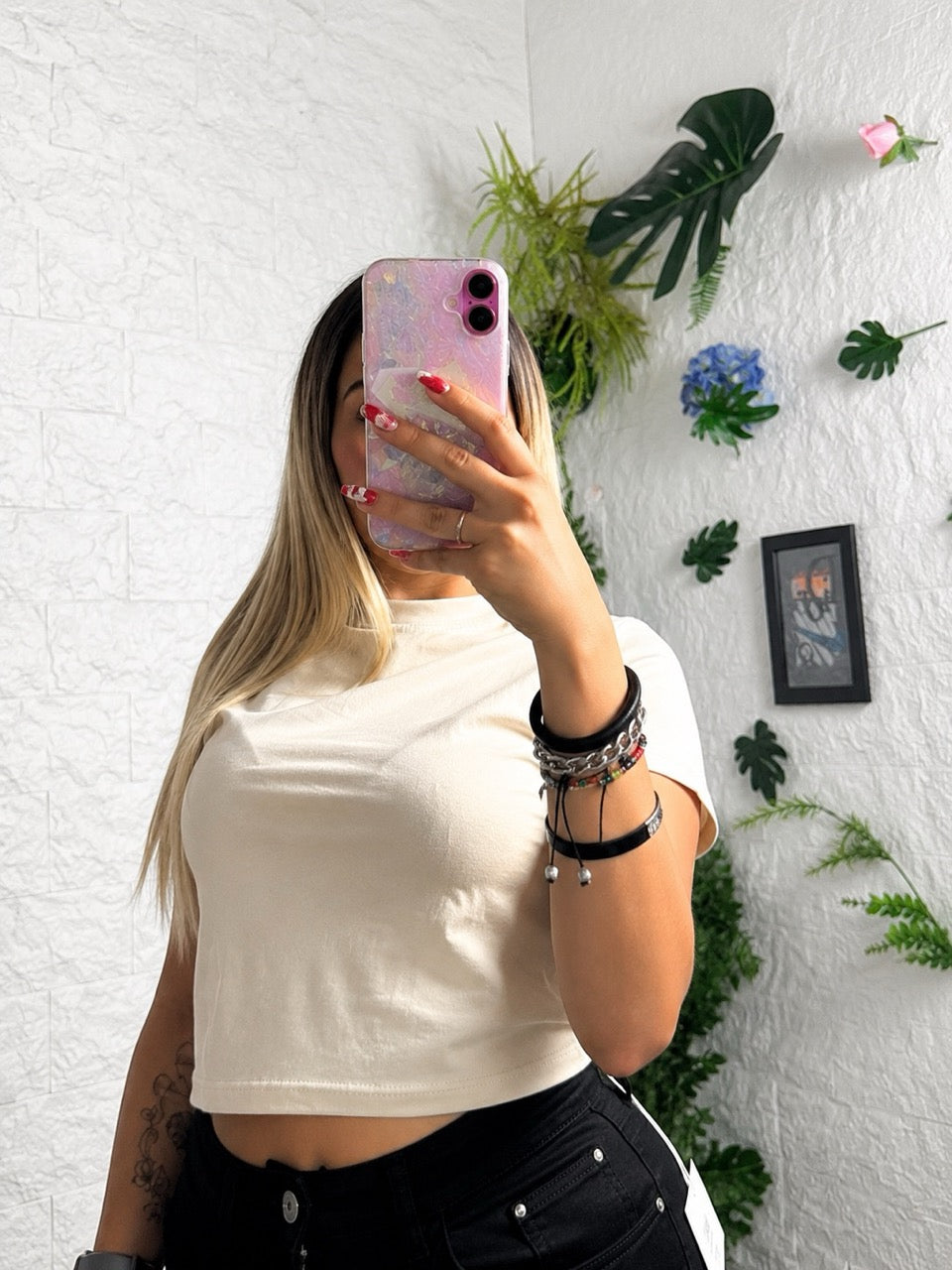 T-shirt crop-top a tinta unita con manica corta