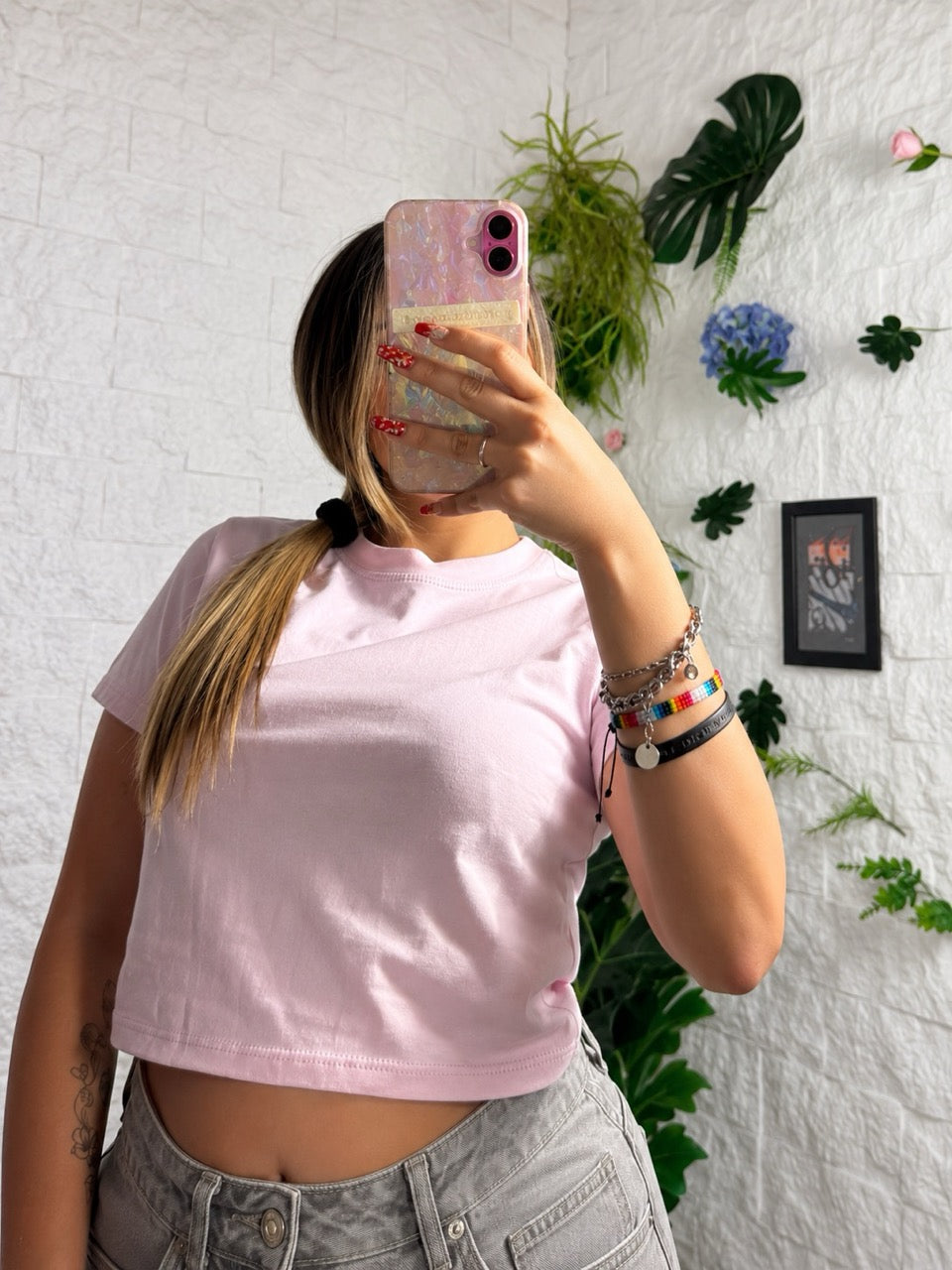 T-shirt crop-top a tinta unita con manica corta