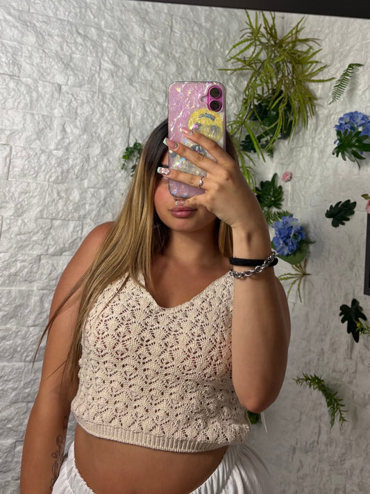 Top beige in maglia traforata effetto uncinetto