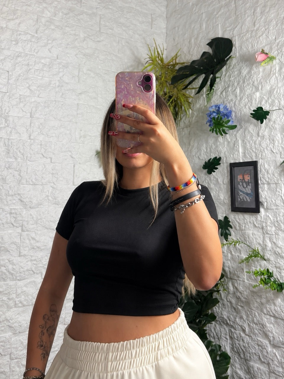 T-shirt crop-top a costine in tinta unita
