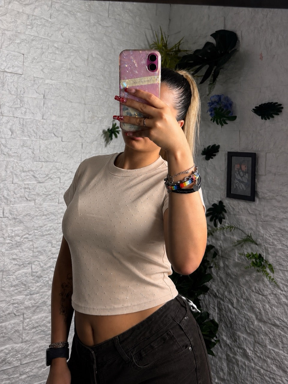 T-shirt crop-top in tinta unita con brillantini
