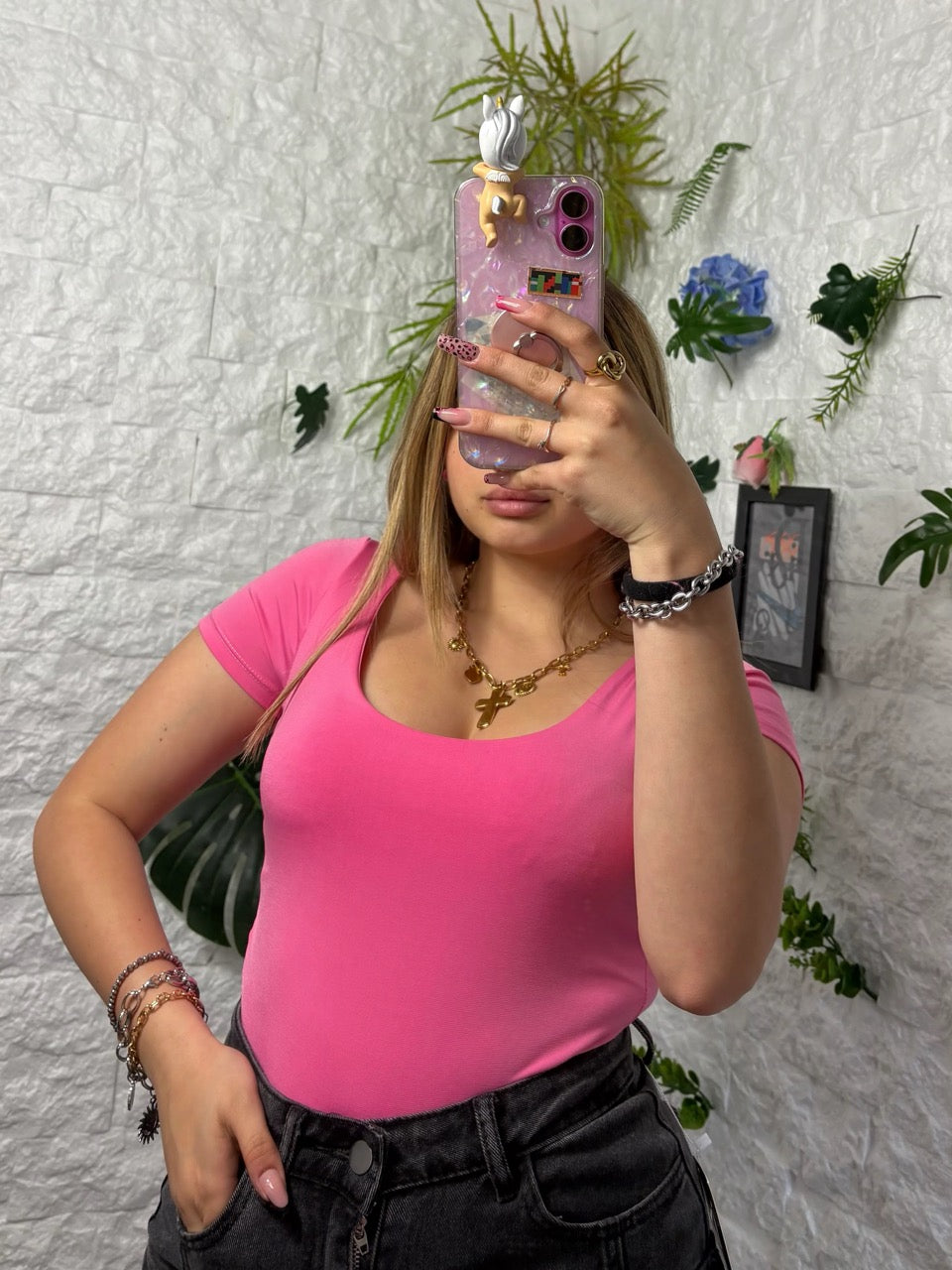 Body in lycra a mezza manica in tinta unita con scollo a U