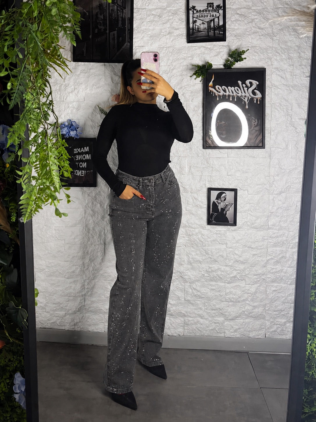 Jeans grigio slavato in denim wide leg con strass