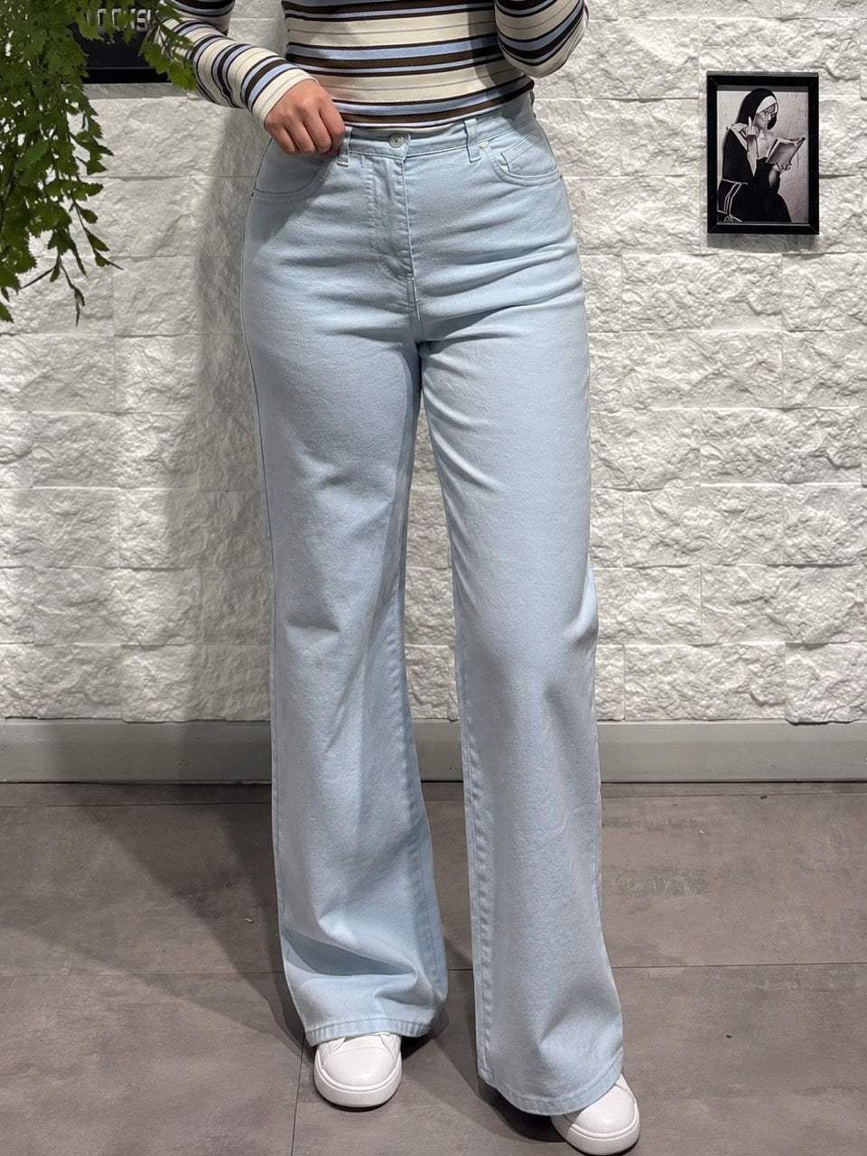 Jeans celeste pastello in denim a palazzo con vita alta