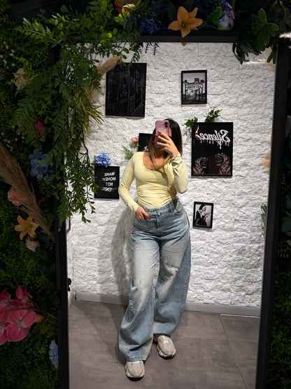 Jeans azzurro chiaro slavato in denim balloon con strappi