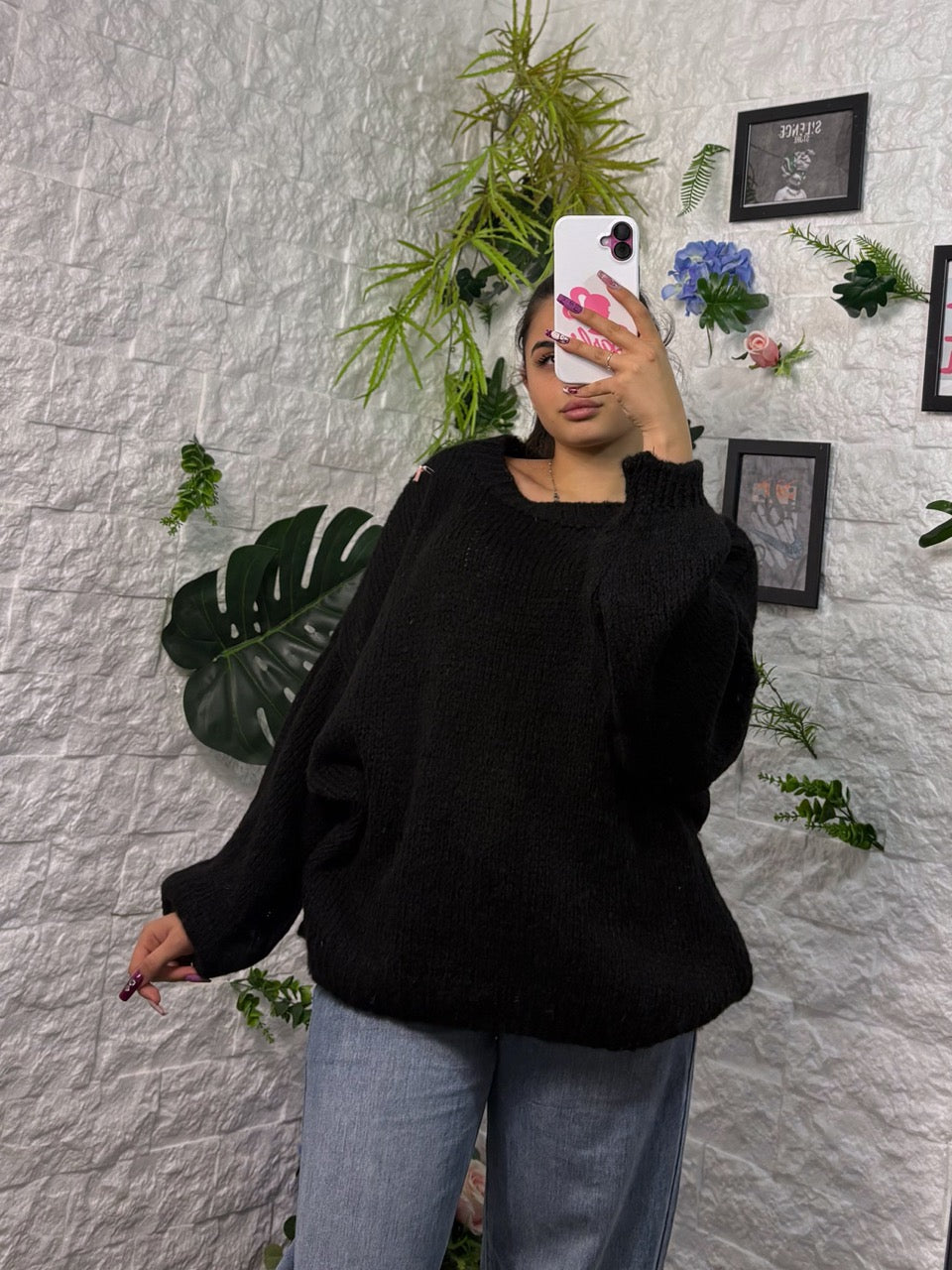 Maglione in maglia tinta unita con scollo a V - OVERSIZE