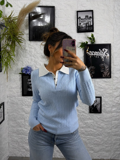 Maglioncino in maglia intrecciata con colletto camicia integrato