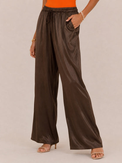 Pantalone palazzo effetto satinato con elastico e laccio