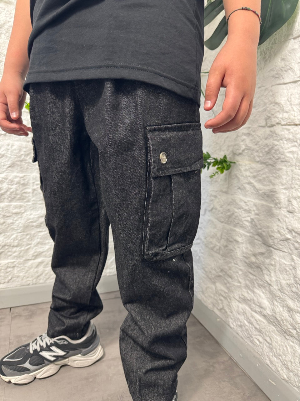 Pantalone cargo grigio scuro in denim con tasconi laterali 10-16 anni