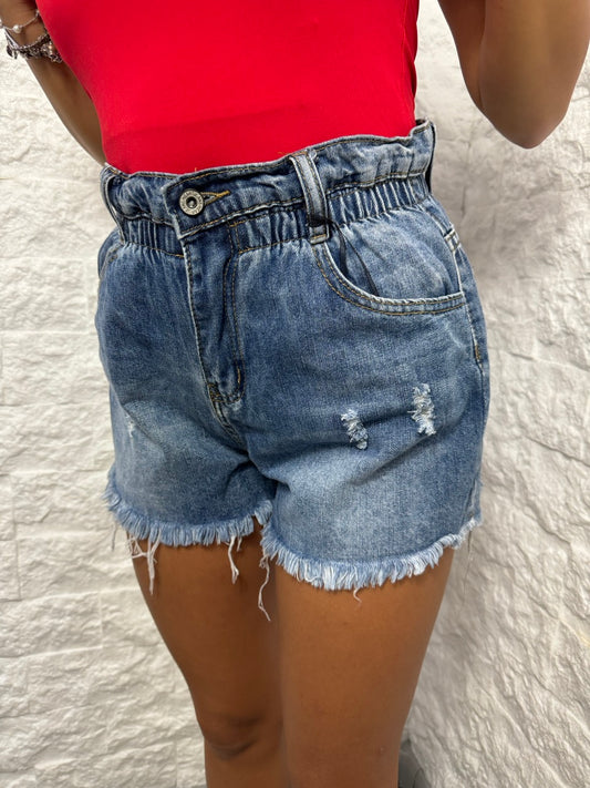Short in denim blu con vita a caramella strappi e fondo sfrangiato