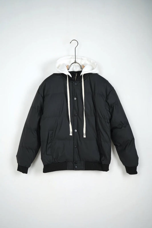 Bomber nero imbottito con cappuccio bianco e scritta "BLESSED" - OVERSIZE