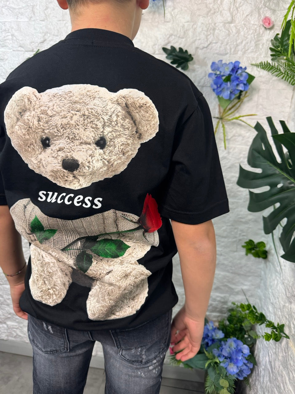 T-shirt nera con stampa orso e scritta "SUCCESS" 10-16 anni