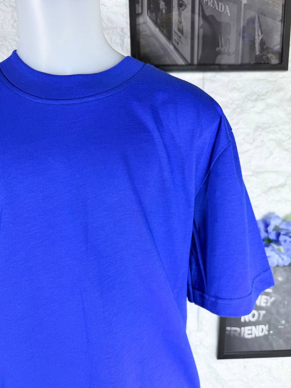 T-shirt blu in tinta unita con mezzo collo alto 10-16 anni