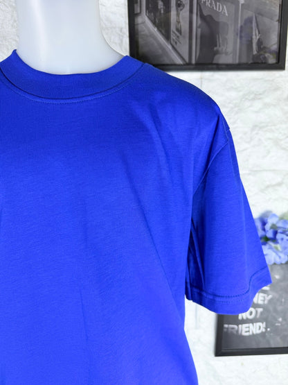 T-shirt blu in tinta unita con mezzo collo alto 10-16 anni