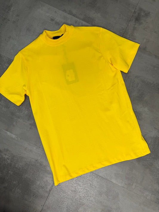 T-shirt gialla in tinta unita con mezzo collo alto 10-16 anni